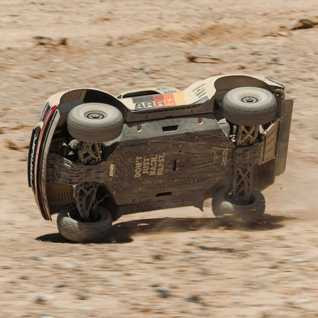 ARRMA 1/7 MOJAVE 6S 4X4 V3 BLX Brushless RTR Desert Truck - Beige — view 7