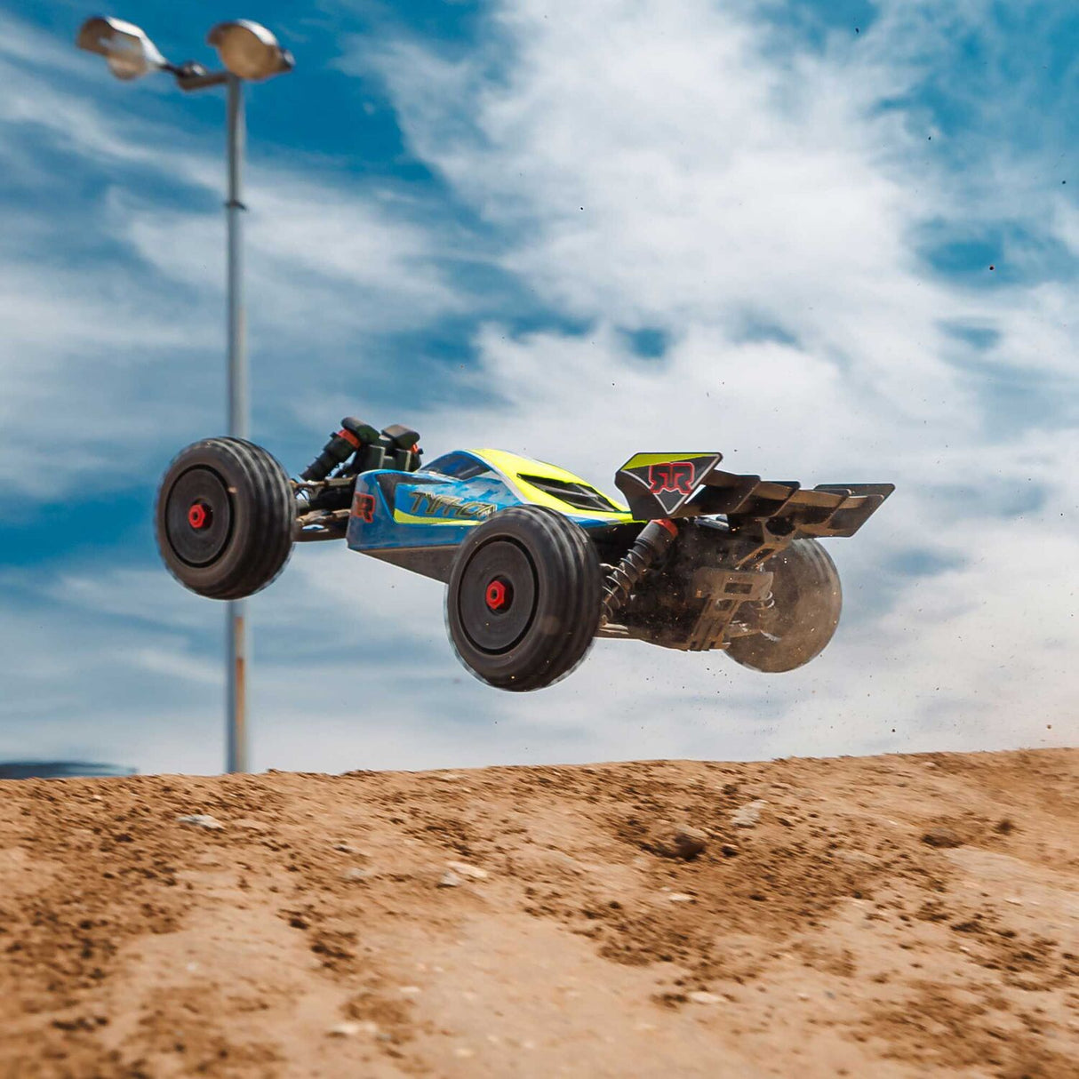 1/8 TYPHON 223S DSC 4X4 RTR Brushless Buggy, Blue