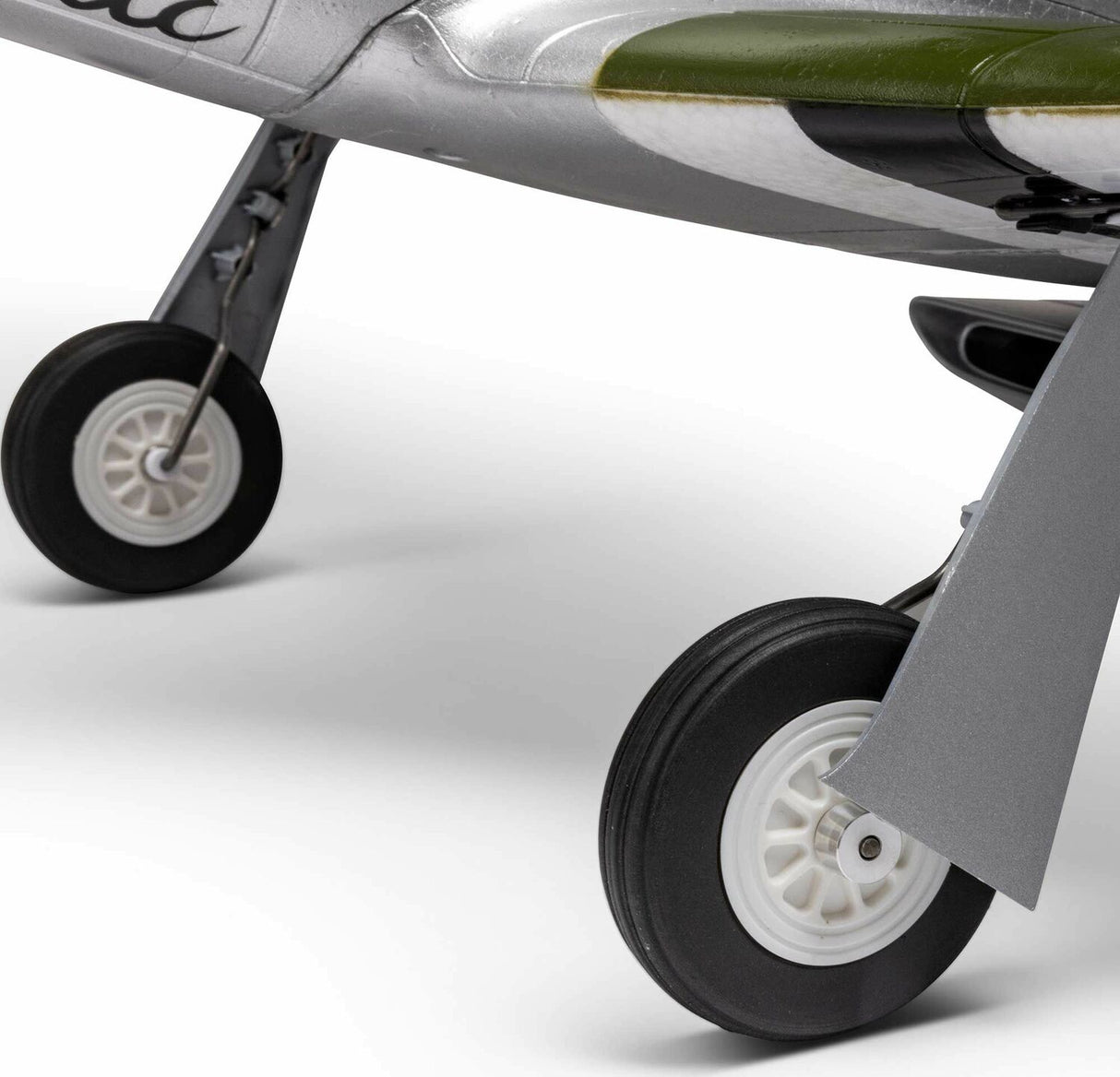 P-51D Mustang 1.0m BNF Basic with AS3X+ and SAFE Select