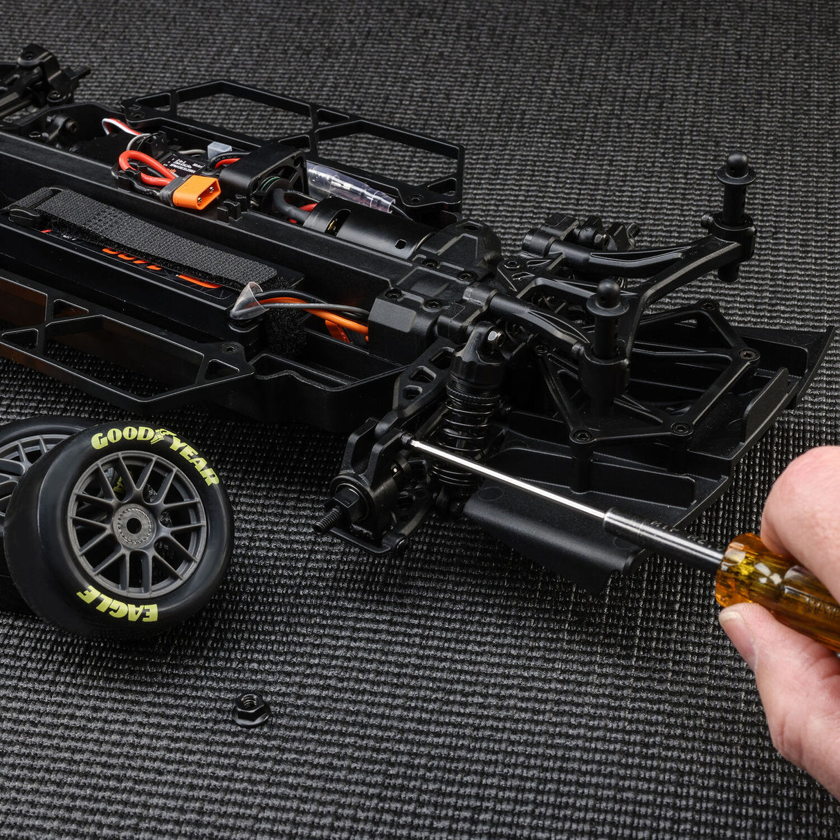 1/12 NASCAR RC Race Car William Byron No. 24 Raptor 2025 Chevrolet Camaro ZL1 2S AWD RTR Brushed On-Road (Battery & Charger Included)
