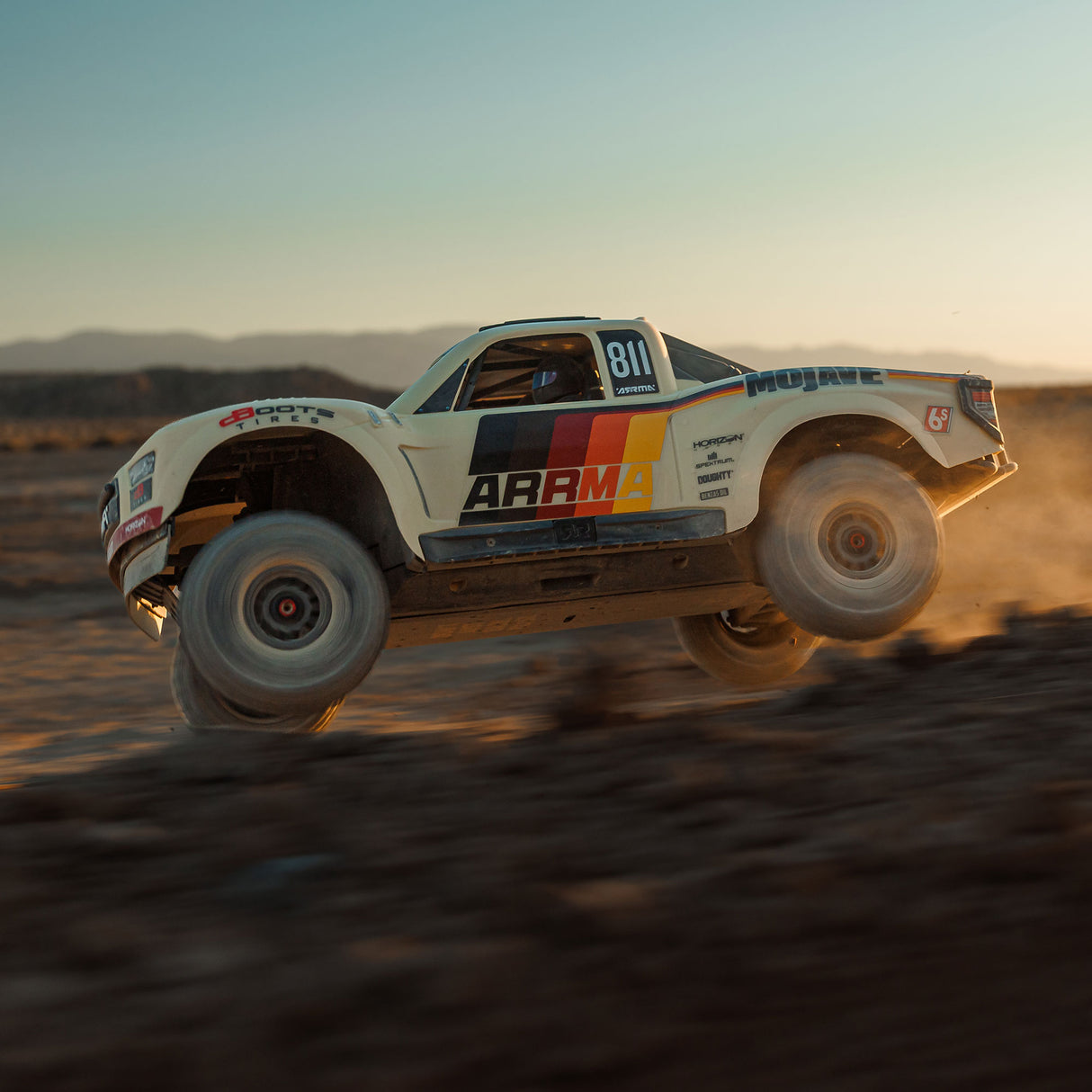 ARRMA 1/7 MOJAVE 6S 4X4 V3 BLX Brushless RTR Desert Truck - Beige — view 8