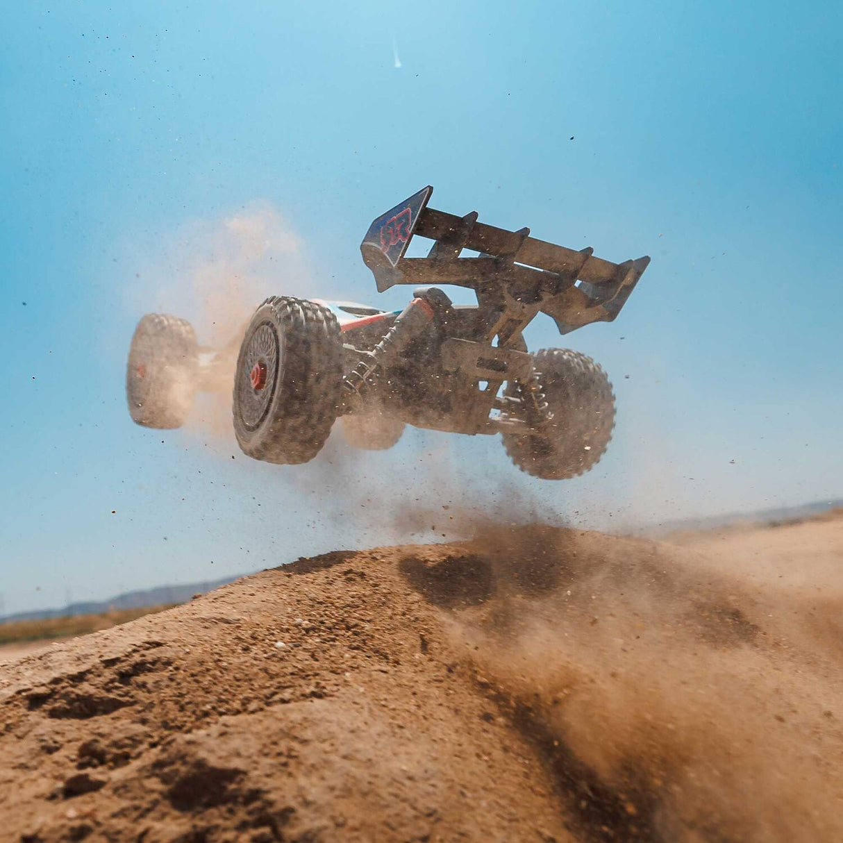 1/8 TYPHON 223S DSC 4X4 RTR Brushless Buggy, Red