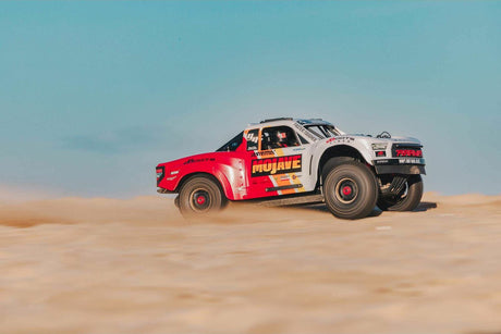 1/8 MOJAVE 4X4 4S BLX Desert Truck RTR, White