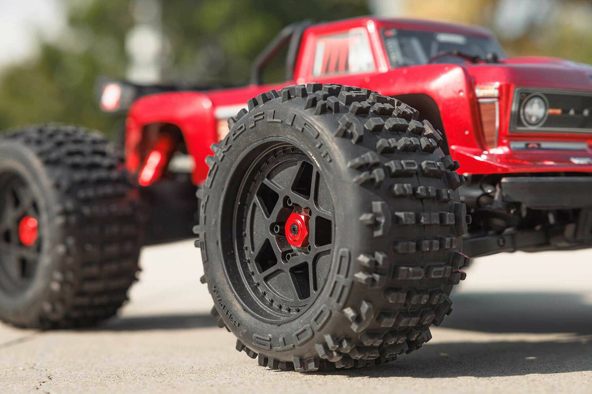 1/10 OUTCAST 4X4 4S V2 BLX Stunt Truck RTR, Red