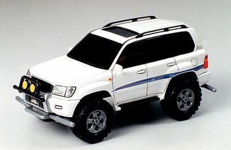 1/32 Toyota Land Cruiser 100